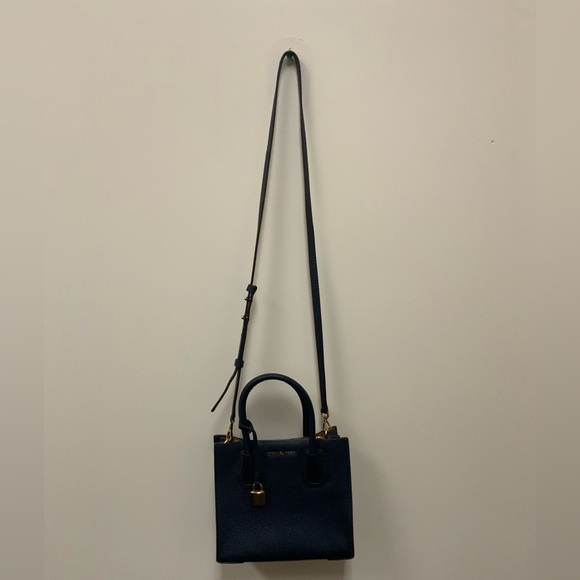 Michael Kors Crossbody - Picture 2 of 11